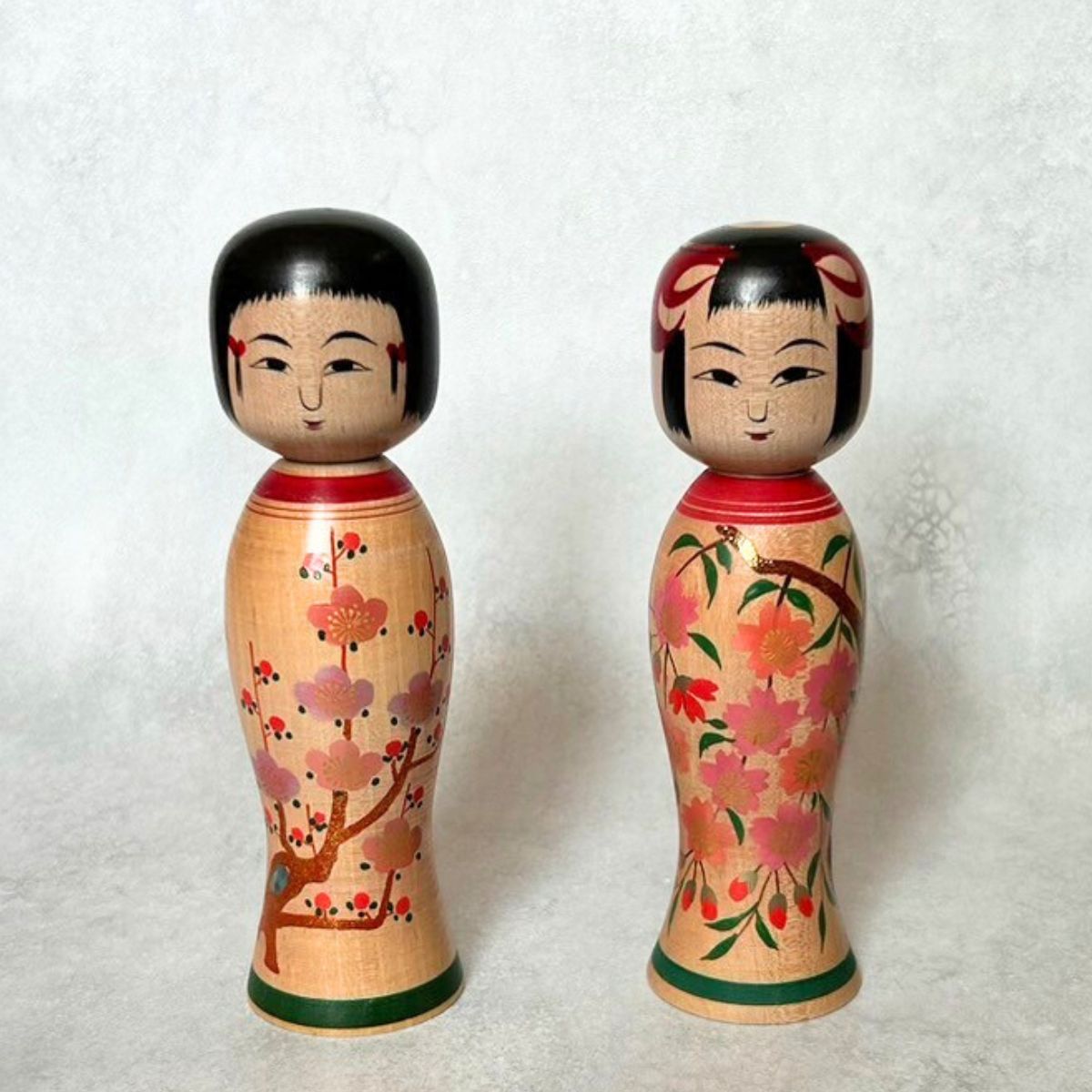 江戸時代からの技術が光る、土湯伝統こけし～蒔絵こけし・梅模様～ ｜BECOS