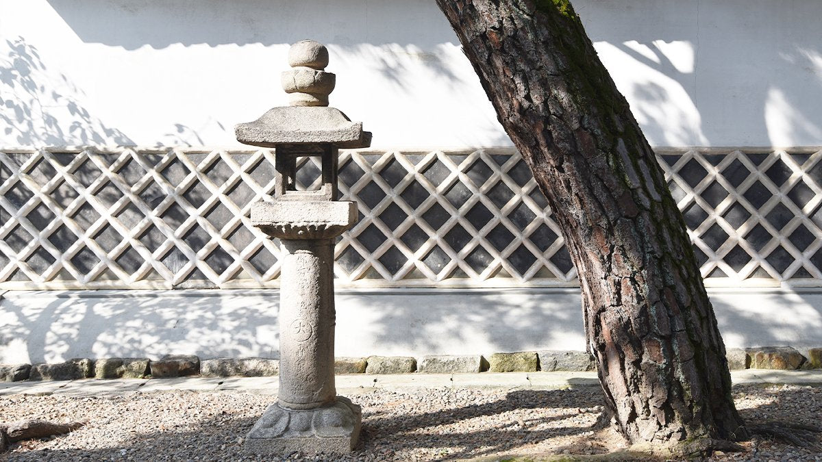 日本庭園に欠かせない京石工芸品は1人の石工が仕上げる芸術品 ｜BECOS