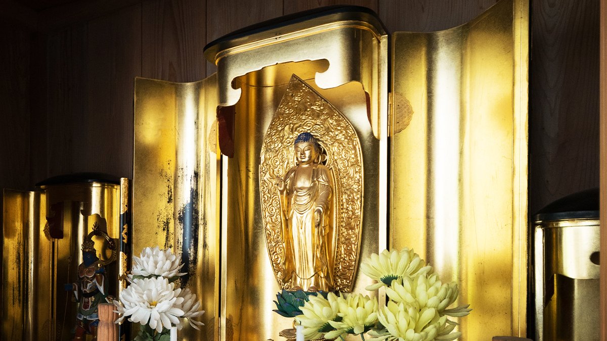 装飾美と職人たちの心使いが素敵な新潟・白根仏壇 ｜BECOS