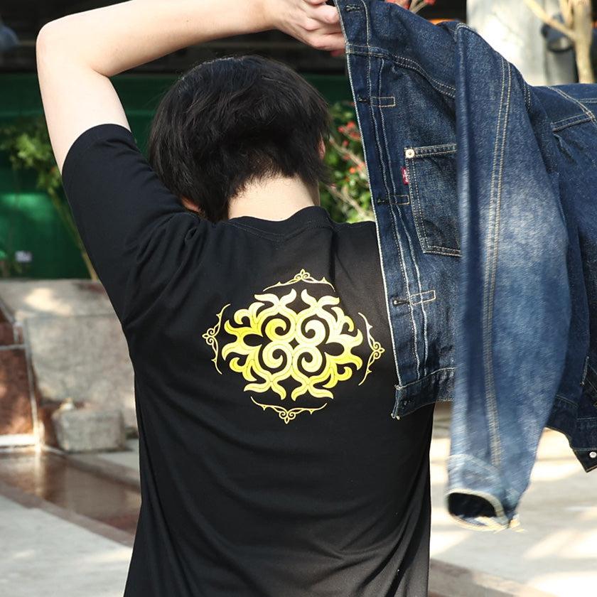 数々の賞を受賞 アイヌ工芸 | Tシャツ｜アイヌ文様Tシャツ | ｜BECOS AKAN CIKARPE トップス