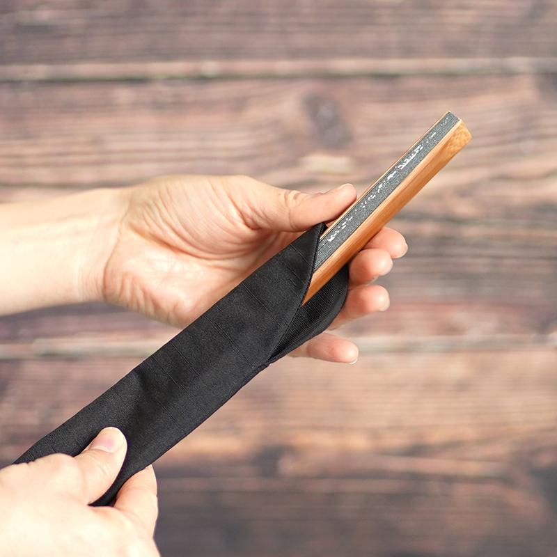 黒のプラスチック製扇子 収納袋付き 完売】親黒染流水扇子 扇子袋