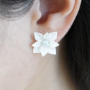 【アクセサリー】純白 (バレッタ、ブローチ、ピアス、リング 4点セット ) | つまみ細工