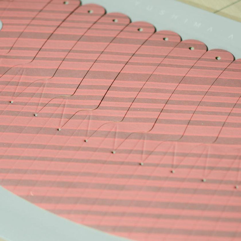【折り紙トレイ】紙の貝殻椀 櫛引赤 | 加飾技法