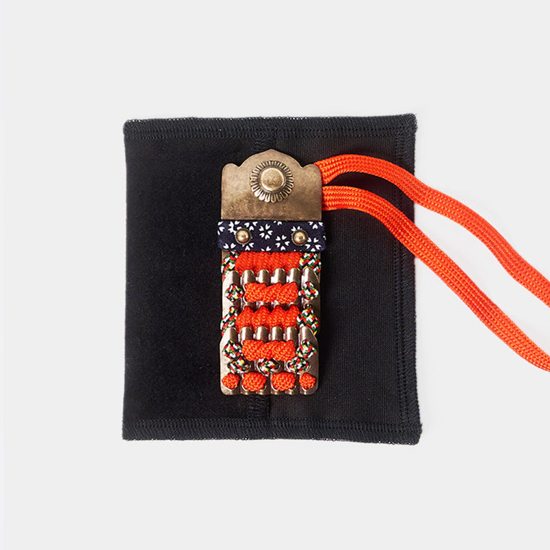 【お守り】錺小鎧® Mini 金古美色 朱赤糸縅 | 美術甲冑| Kyoto Armor