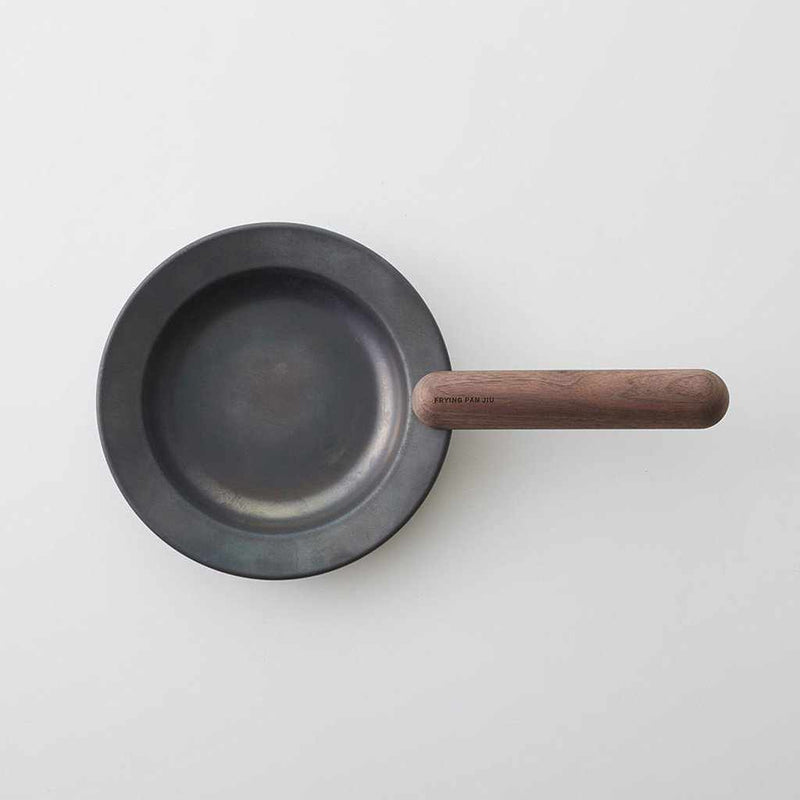 【鉄フライパン】FRYING PAN JIU ハンドルセット（ウォルナット）S | 金属加工 | 藤田金属