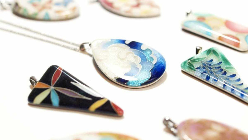 加藤七宝製作所の七宝製品の取り扱いを開始しました。