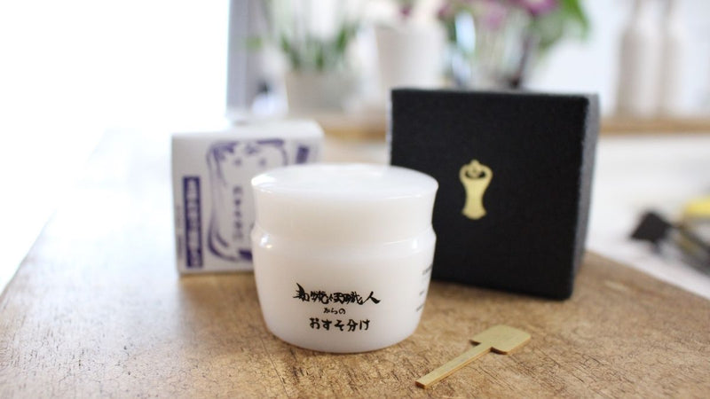 稀少な蜜蝋を配合した手肌にやさしいハンドクリーム