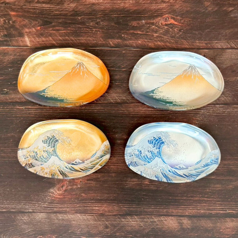 葛飾北斎の名画を金沢箔がより豪華に！～箔一～箔名画ガラストレー