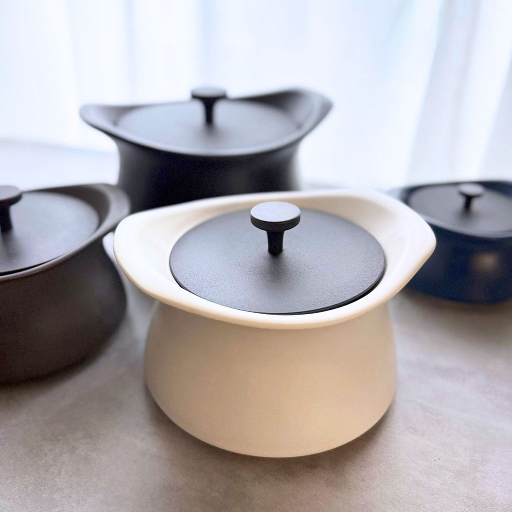 蓄熱調理と無水調理が可能な萬古焼の土鍋「best pot」（25cm） ｜BECOS