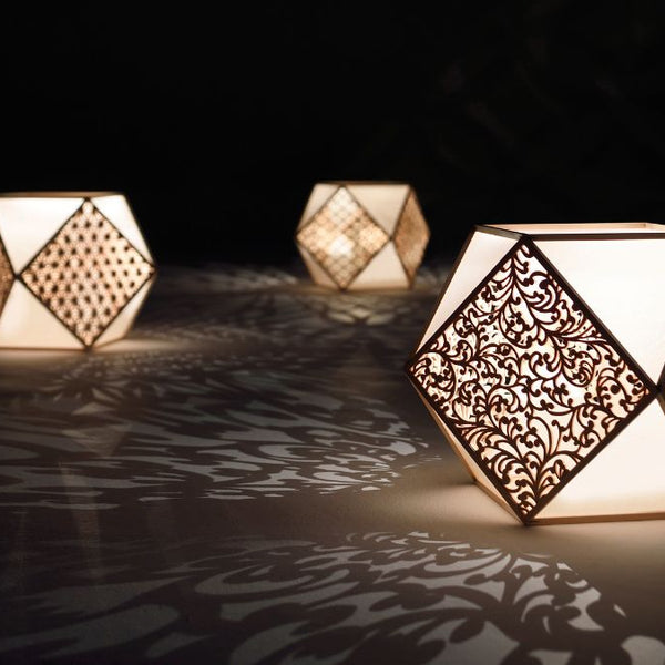 緻密な計算から生まれる立体組子の世界「村山木工｜京指物」 ｜BECOS