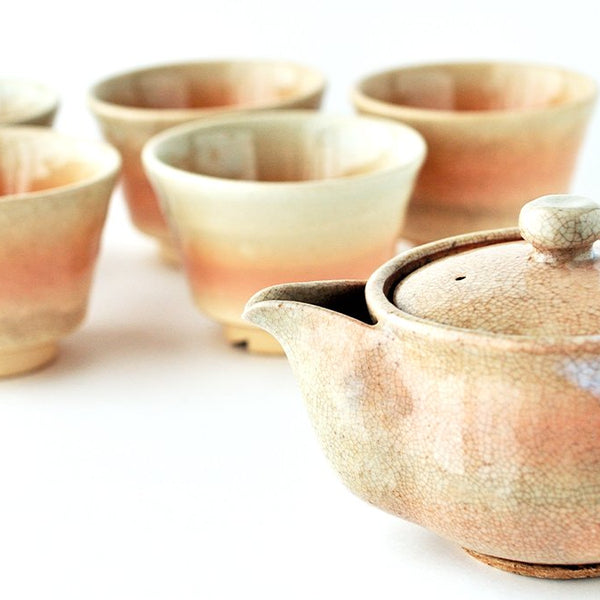 茶器で有名な【萩焼】は柔らかで優しい独特の風合いが特徴 ｜BECOS