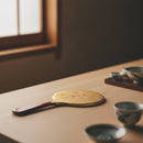 【鏡】きらり 手鏡 | 金沢箔 | 箔一｜使用イメージ（演出・着用）※手作りのため色・風合いは一点ごとに異なります