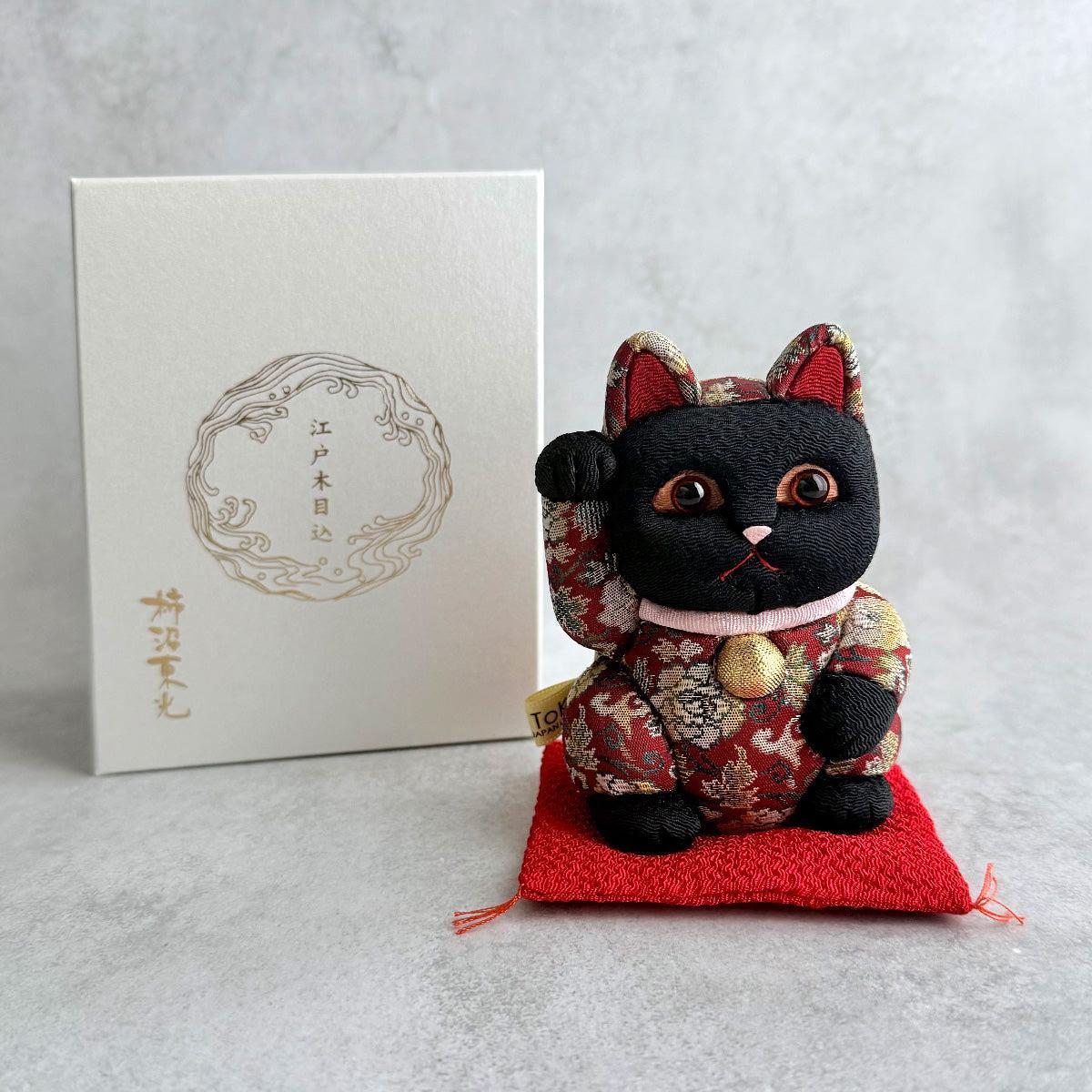 招き猫｜名物裂 S | 江戸木目込み | 柿沼人形 ｜BECOS