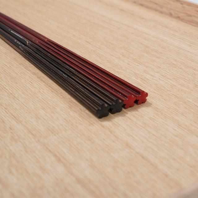 【箸】モダン hanataba urushi 赤 | 若狭塗 | 箸蔵まつかん
