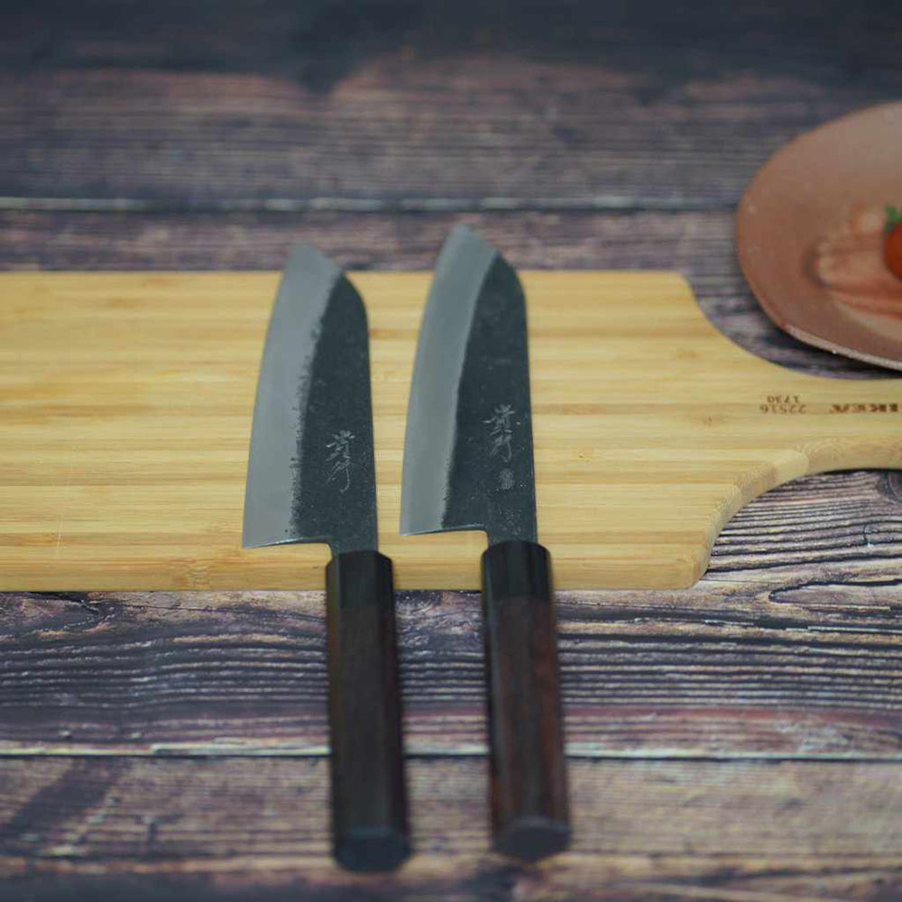 値下げ　越後鍛冶職人が作った三徳包丁１２本 三徳包丁｜本鍛造 黒打 三徳包丁 170mm | 越前打刃物 | 鍛冶工房いわい