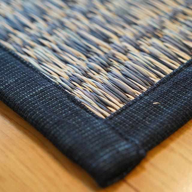 【い草-畳】イケヒコ い草ラグ カロン 黒 (M : 190×250cm, L : 190×300cm)