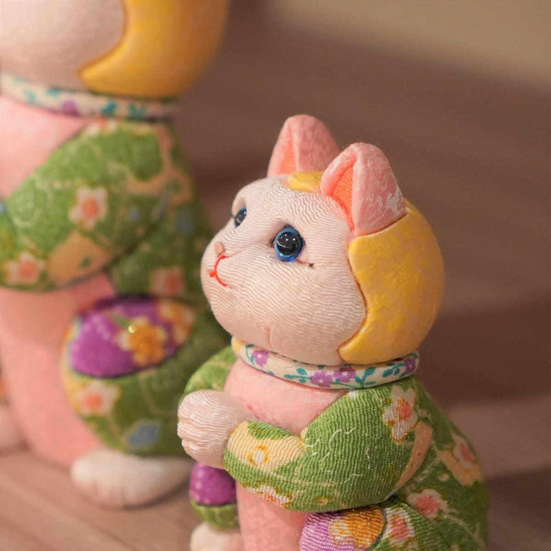 【招き猫】招き猫 星に願いを (ちりめん多色) | 江戸木目込み | 柿沼人形