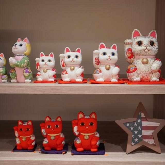 【江戸木目込み】柿沼人形 招き猫 (特大) 正絹緞子