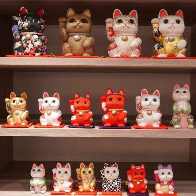 【江戸木目込み】柿沼人形 招き猫 (特大) 正絹緞子