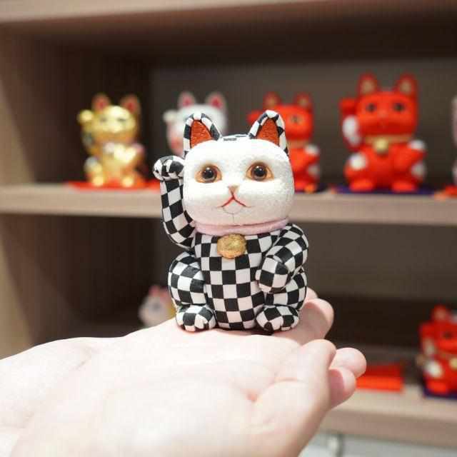 【招き猫】市松柄 S | 江戸木目込み | 柿沼人形