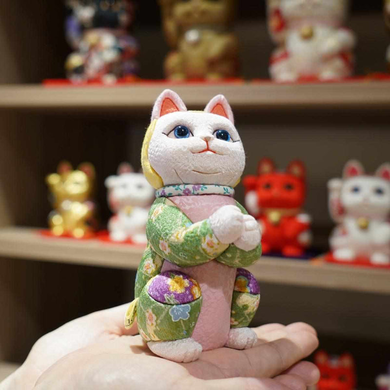 【招き猫】招き猫 星に願いを (ちりめん多色) | 江戸木目込み | 柿沼人形