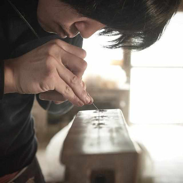 鬼瓦インテリア｜室内に飾る鬼瓦：神谷慎介 | 三州鬼瓦 | 鬼瓦家守(新