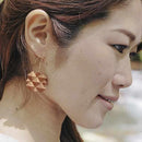 【彦根仏壇】幾木 (井尻彫刻所) シャクナゲ (ピアス)