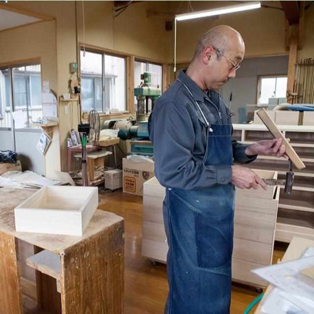 【加茂桐箪笥】想ひ凾 (野本桐凾製作所) 桐の飾り棚 (焼桐 グレー)