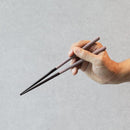 【箸】HASHIKURA SEASON01 夕暮色 ウェンジ八角 (箸置き付) | 若狭の塗箸 | 箸蔵まつかん