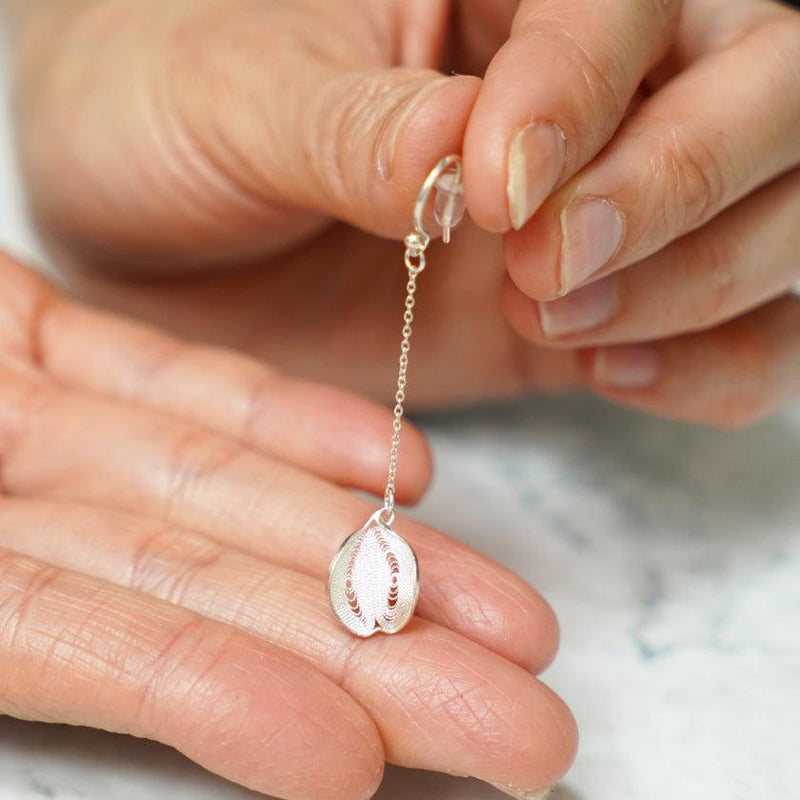 【ピアス】Cherry blossam drop (S) | 銀細工 | CHECOS