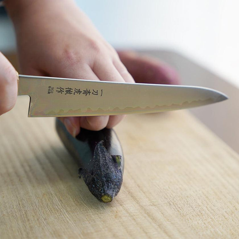 【ペティナイフ】粉末ハイス鋼スーパーゴールド(SG2) (両刃) 樫八角柄 150mm｜BECOSオリジナル | 関の刃物｜一刀斎虎徹