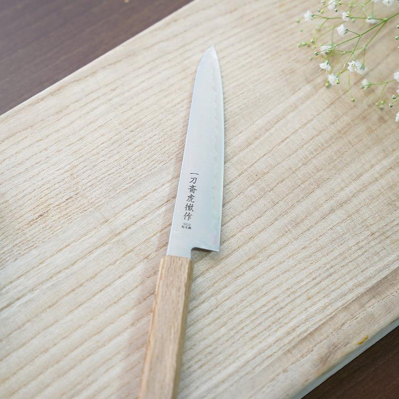 【ペティナイフ】粉末ハイス鋼スーパーゴールド(SG2) (両刃) 樫八角柄 150mm｜BECOSオリジナル | 関の刃物｜一刀斎虎徹