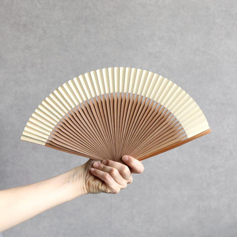 【扇子】箔彩 ベージュ 短地 6.5寸 | 京扇子 | 米原康人