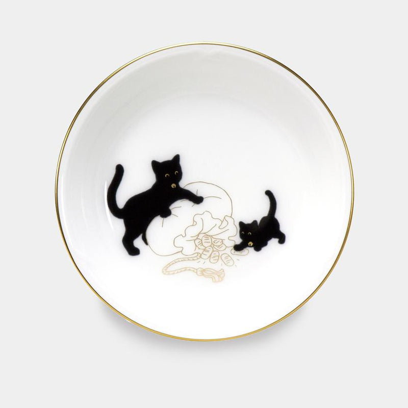 【磁器】大倉陶園 『黒猫親子』-縁起物語- 豆皿その１「宝袋」