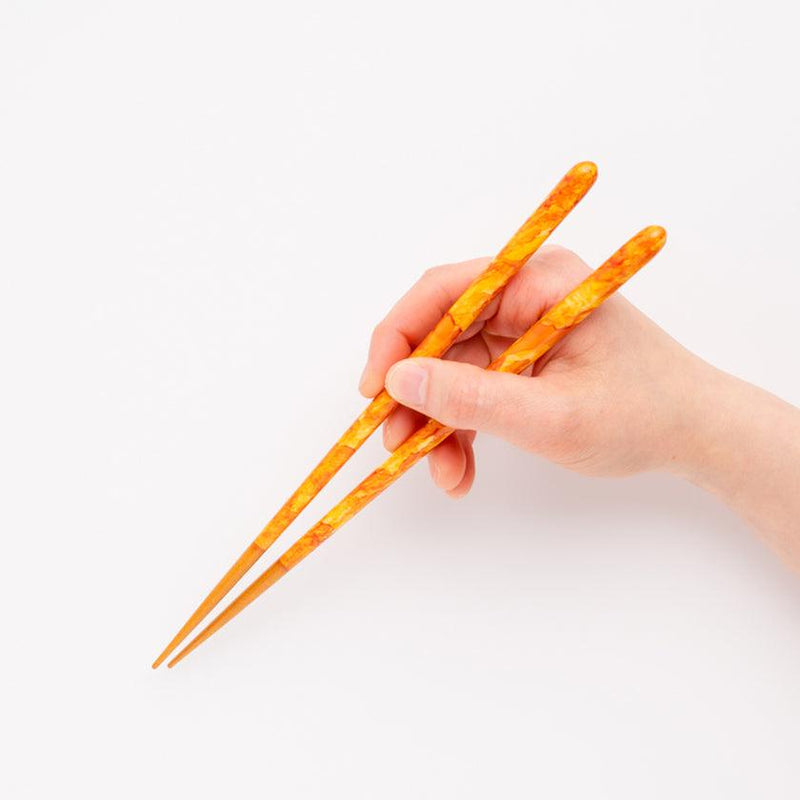 【夫婦箸】 彩筆 (紅葉) 箸置付 (22.5cm) | 筆描き