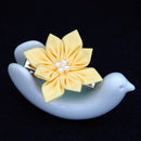 【アクセサリー】イエロー (ハットピンブローチ、ブローチ、ノンホールピアス、ヘアクリップ 4点セット ) | つまみ細工