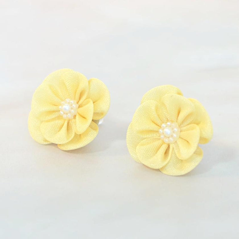 【アクセサリー】イエロー (ハットピンブローチ、ブローチ、ノンホールピアス、ヘアクリップ 4点セット ) | つまみ細工