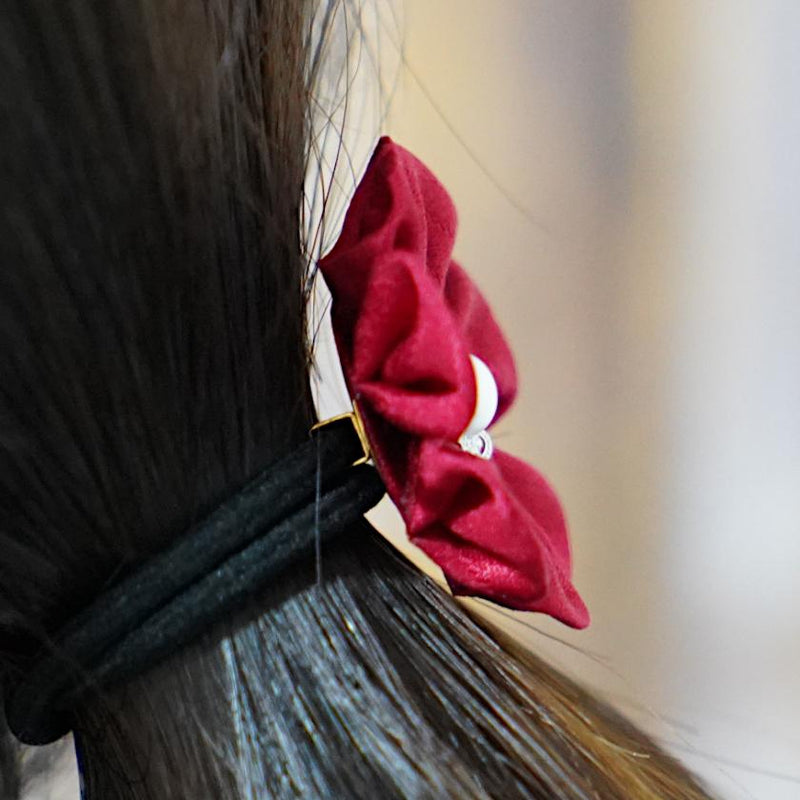 【アクセサリー】茜 (丸ブローチ、六角ブローチ、ヘアクリップ、ヘアゴム 4点セット ) | つまみ細工