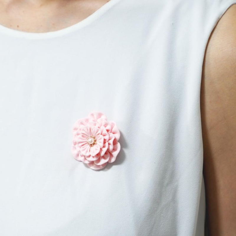 【アクセサリー】桜 (バレッタ、三角ブローチ、四角ブローチ、丸ブローチ 4点セット ) | つまみ細工