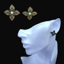 【ピアス】クロースフラワーピアス ペールカーキ色 | つまみ細工 | eつまみ