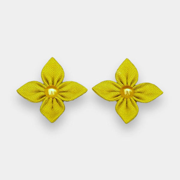 【ピアス】クロースフラワーピアス カナリア色 | つまみ細工 | eつまみ