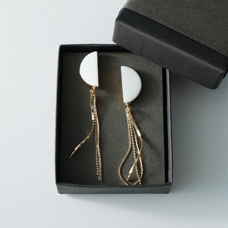 【ピアス】半月 | 有田焼 | 6.kiln