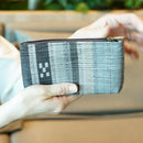 【カジュアルポーチ】綾羽 (グレー茶) | 八重山みんさー織り |あざみ屋