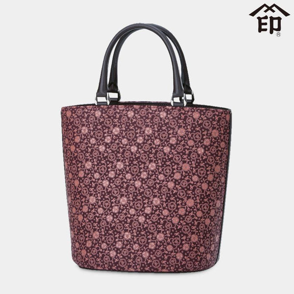 【バッグ】69手提げ 椿 (黒地×ピンク漆) | 甲州印伝 | 印傳屋