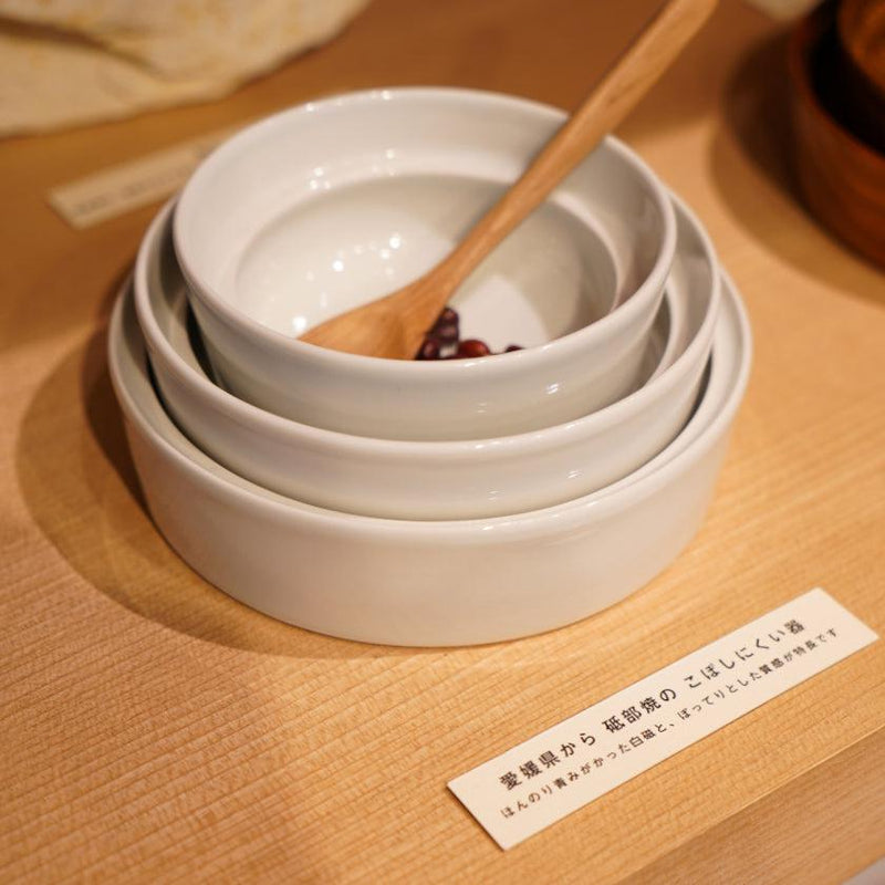 【お皿】愛媛県から 砥部焼の こぼしにくい器 | “0歳からの伝統ブランドaeru”