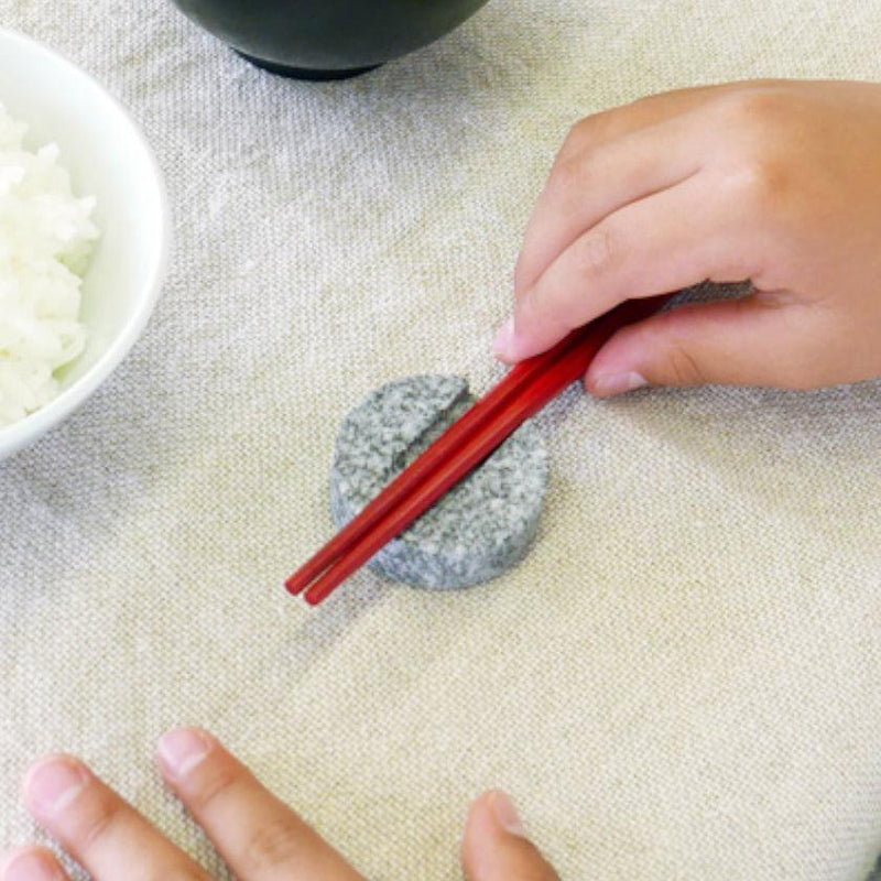 【お食い初めセット】離乳食でも大活躍！漆塗りのお食い初めセット | “0歳からの伝統ブランドaeru”