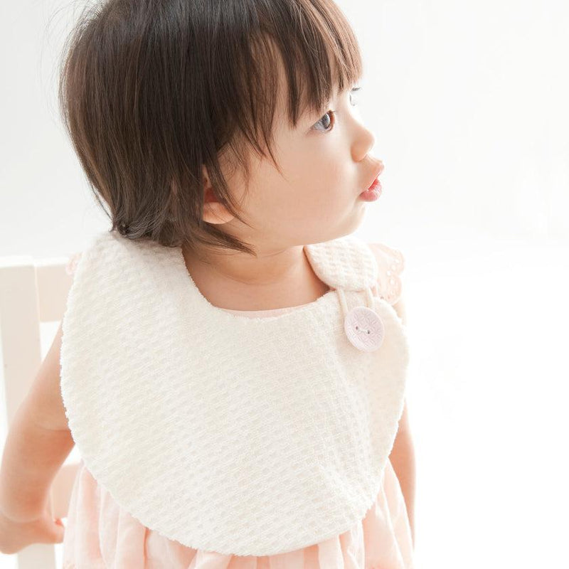 【スタイ】長崎県から 波佐見焼の 前掛け | “0歳からの伝統ブランドaeru”