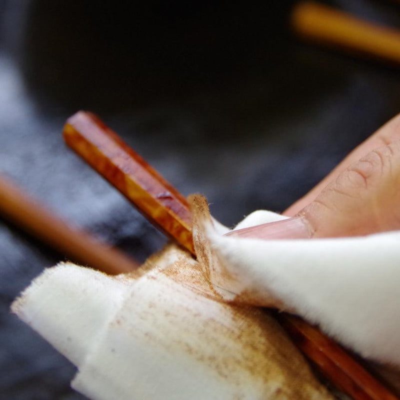 【箸】石川県から 漆塗りの はじめてのお箸 | “0歳からの伝統ブランドaeru”