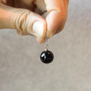 両耳用のピアスです。