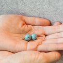 両耳用のピアスです。